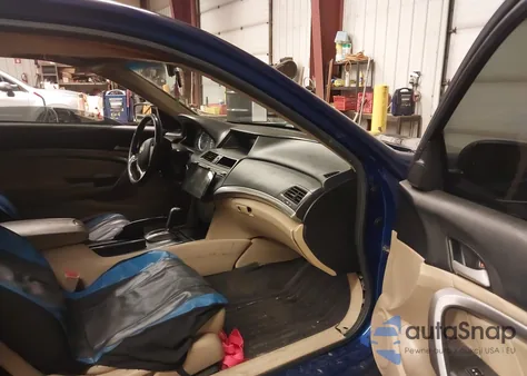 2010 Honda Accord 2.4 Ex-L z USA, uszkodzony, nr VIN 1HGCS1B87AA012370